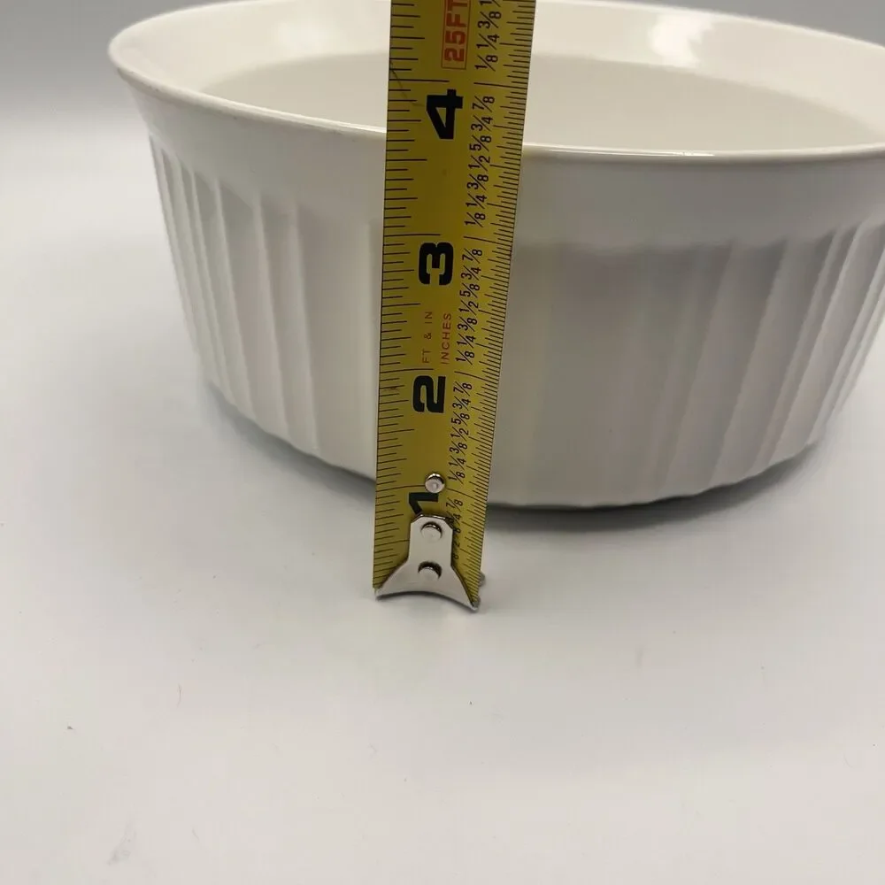 Corning Ware French White 2. 5 Quart Stoneware Round Casserole Baking Dish USA